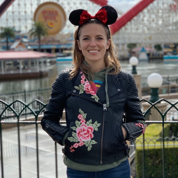 Meet your Posher, Brenna - Picture 1 of 1